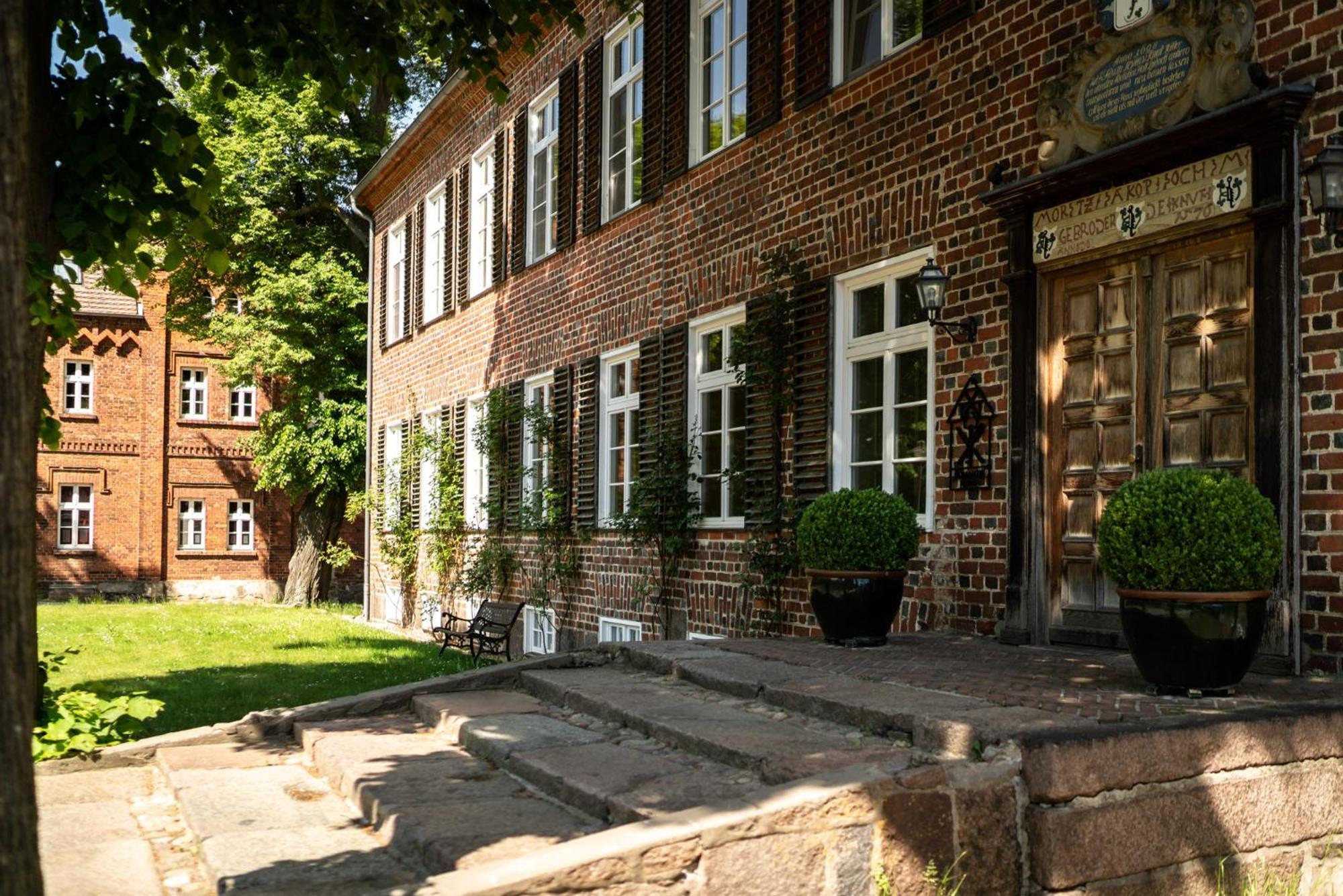 Romantik Hotel Gutshaus Ludorf Luaran gambar